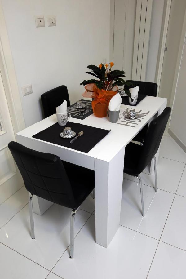 Roma Castel Nepi Home Near Colosseo Экстерьер фото